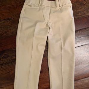 LIKE NEW!! Loft Khaki Capris Size 4